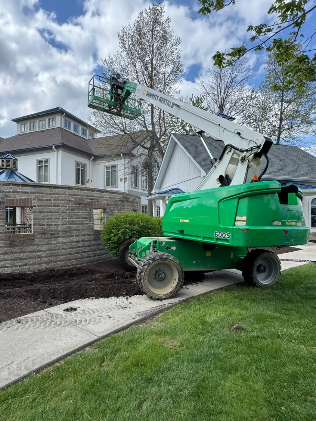 Manufacturer-certified roof installation in Sellersburg